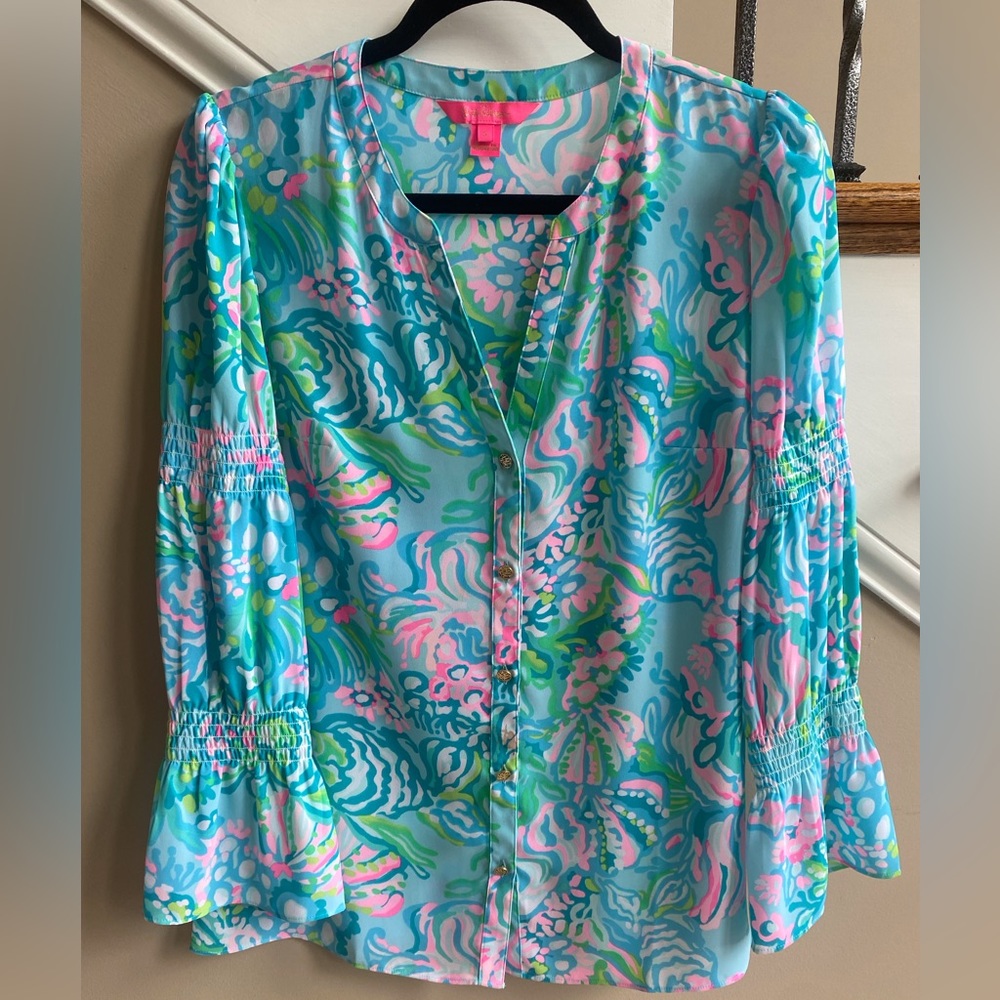 Lilly Pulitzer long sleeve top! 🤩